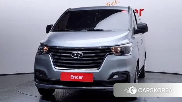 Hyundai The New Grand Starex 2018 Серый из Кореи