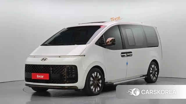 Hyundai Staria 2023 Белый из Кореи