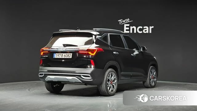 Kia Seltos 2022 Черный из Кореи
