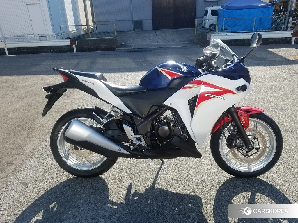 Проданный Honda CBR250R ABS 2011 из Японии, фото 2