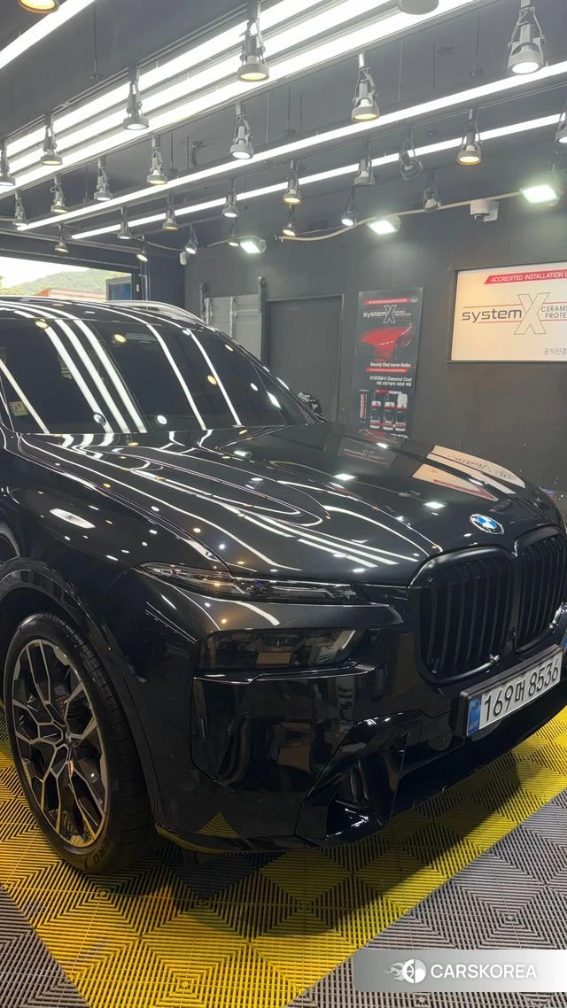 BMW X7 (G07) 2025 Черный из Кореи