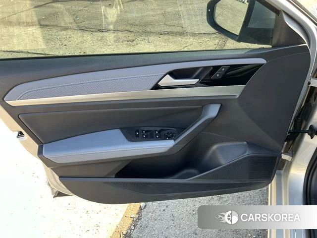 Volkswagen Lavida 2023 Шампань из Китая