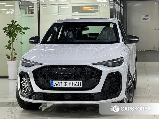 Audi Q5 (80A) 2025 Белый из Кореи
