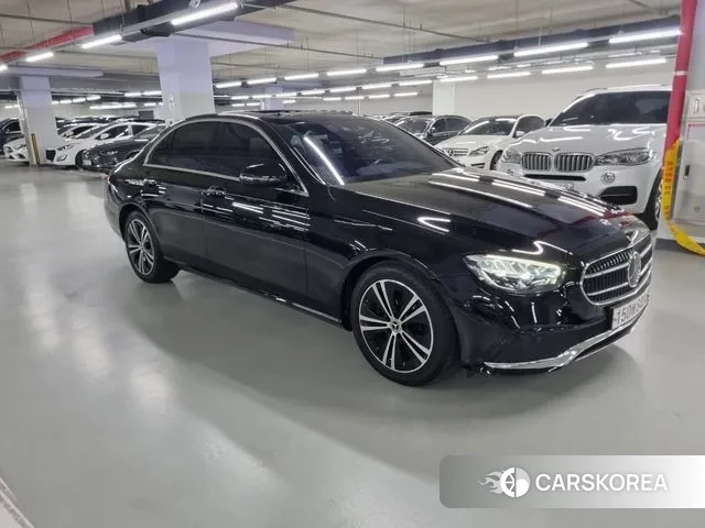 Mercedes-Benz E-Class W213 2021 Черный из Кореи