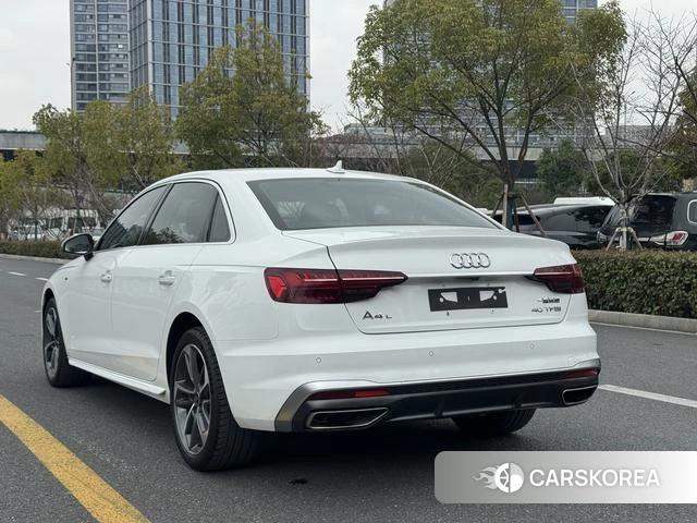 Audi A4L 2022 Белый из Китая