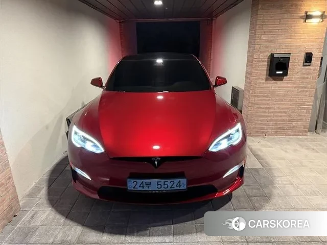 Tesla Model S 2023 Красный из Кореи