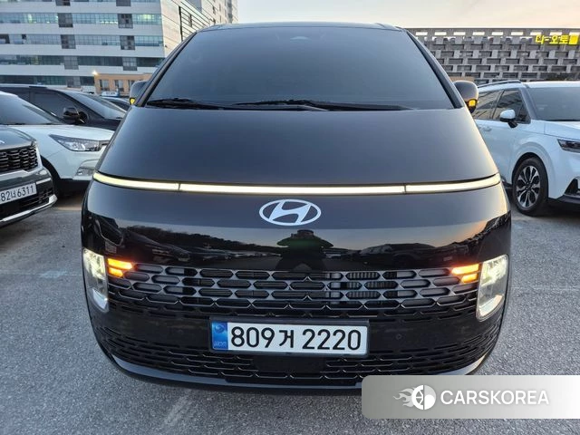 Hyundai Staria 2025 Черный из Кореи