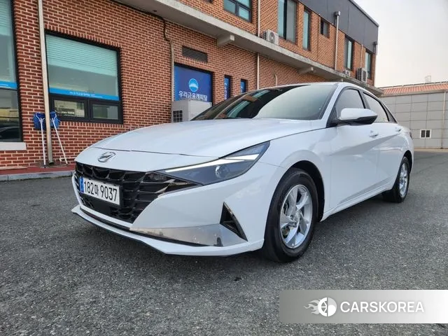Hyundai Avante (CN7) 2021 Белый из Кореи