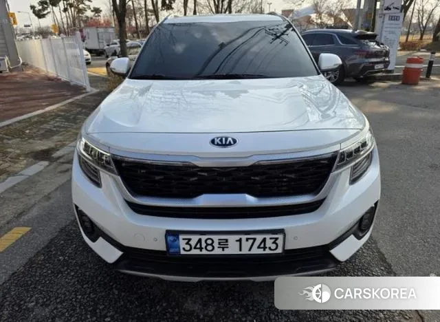Kia Seltos 2021 Белый из Кореи