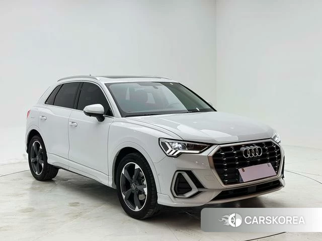 Audi Q3 2022 Белый из Китая