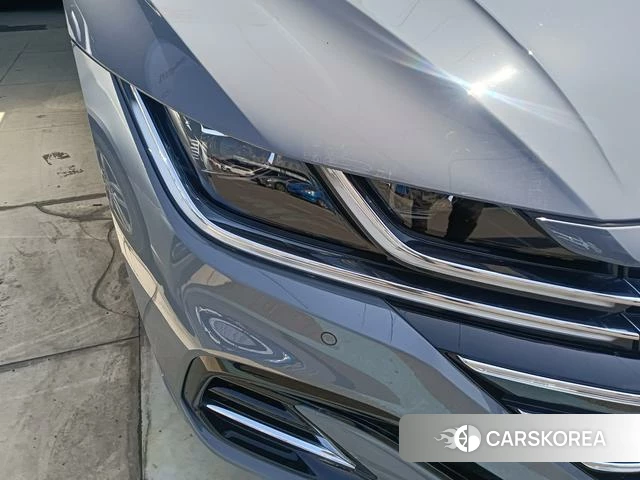 Volkswagen CC 2025 Темно-серый из Китая
