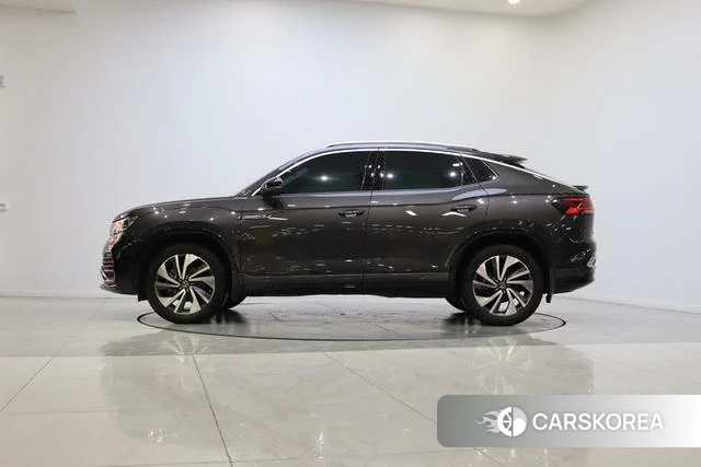 Volkswagen Tanyue X 2021 Черный из Китая