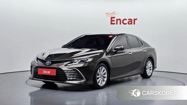 Toyota Camry (XV70) 2022 Песочный из Кореи
