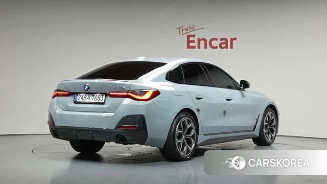 BMW 4 Series (G22) 2024 Цвет галактики из Кореи