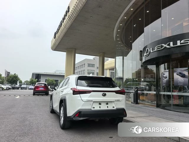Lexus UX 2023 Белый из Китая