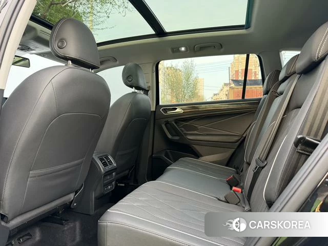 Volkswagen Tiguan L 2023 Черный из Китая