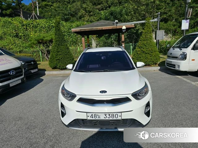 Kia Stonic 2018 Белый из Кореи