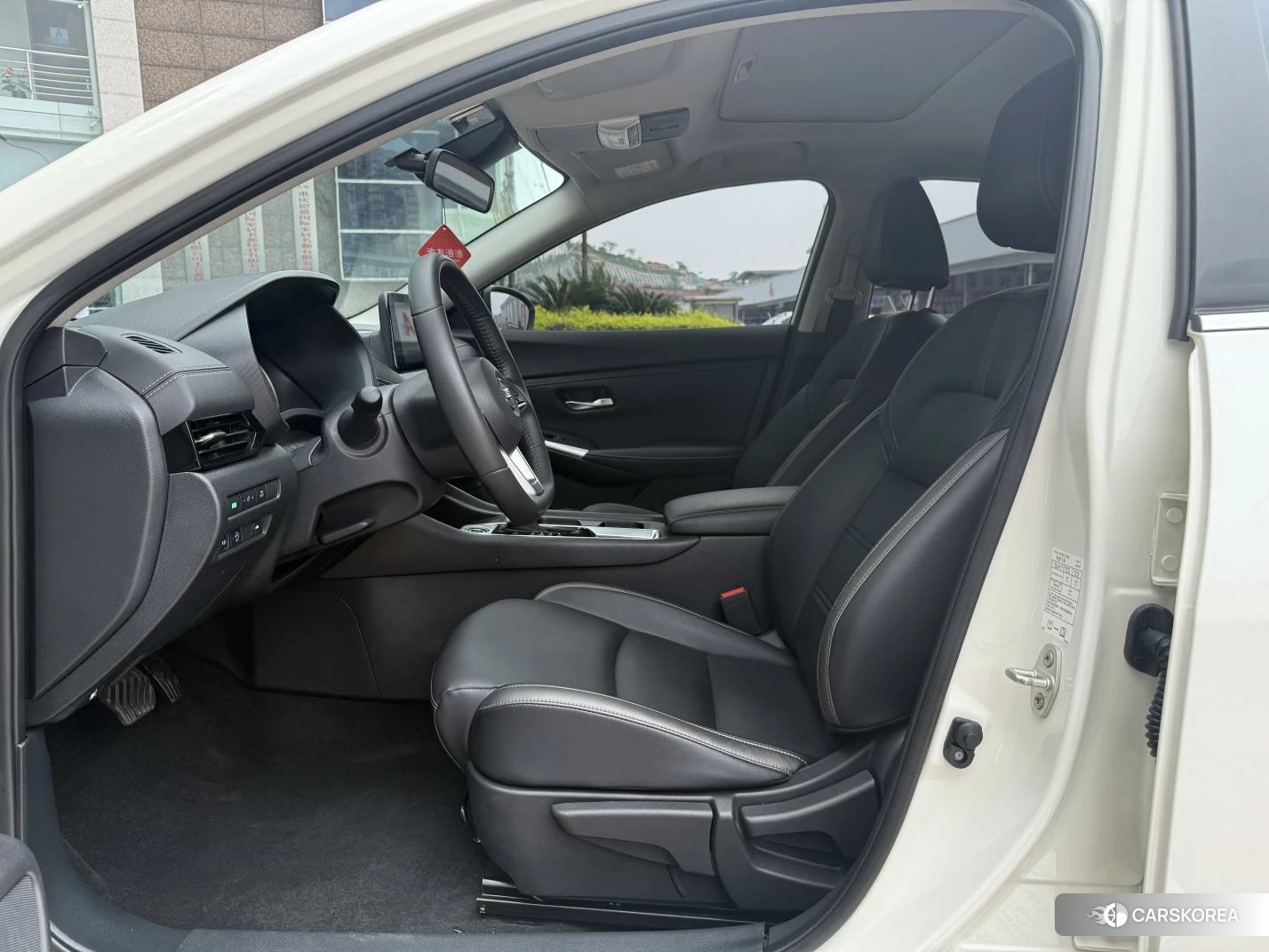 Nissan Xuan Yi 2020 Белый из Китая