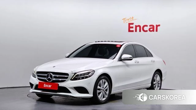 Mercedes-Benz C-Class W205 2019 Белый из Кореи