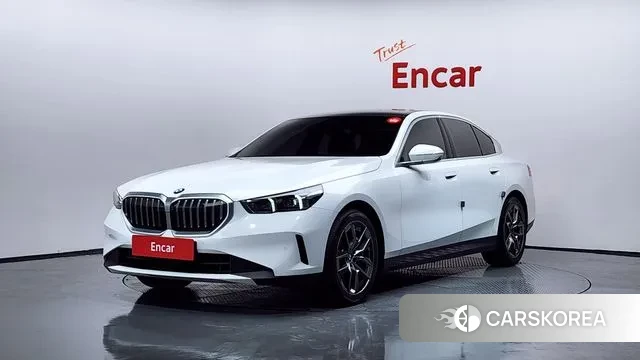 BMW 5 Series (G60) 2023 Белый из Кореи