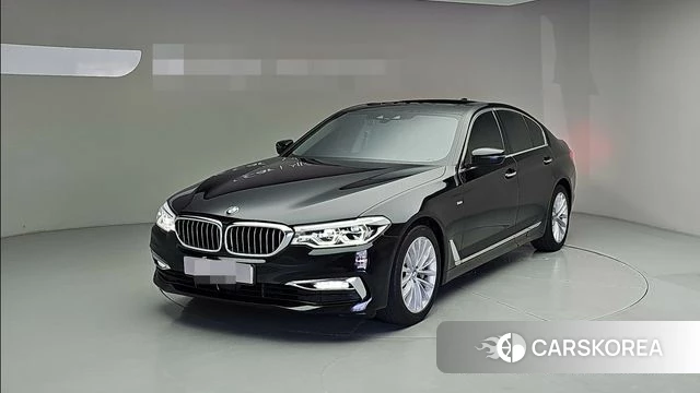 BMW 5 Series (G30) 2019 Черный из Кореи
