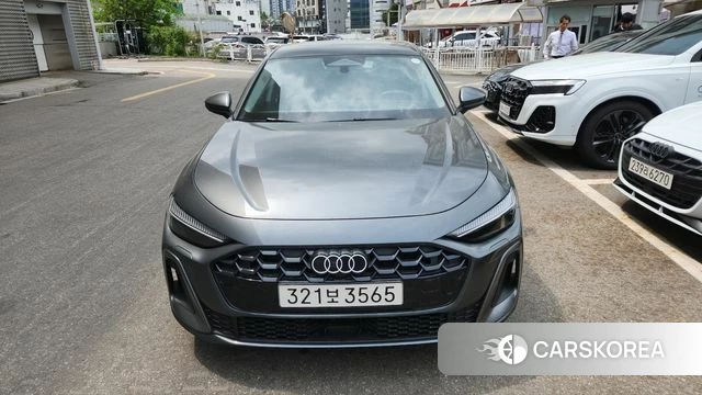 Audi A5 (B10) 2025 Серый из Кореи