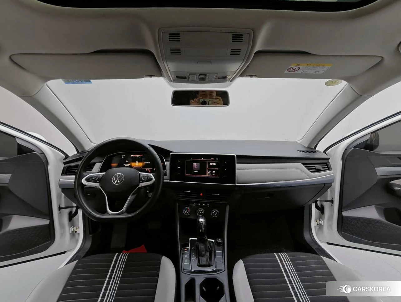 Volkswagen Bora 2022 Белый из Китая