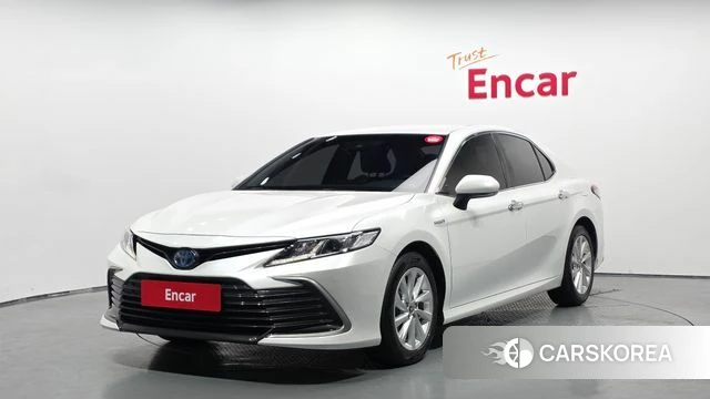 Toyota Camry (XV70) 2021 Белый из Кореи
