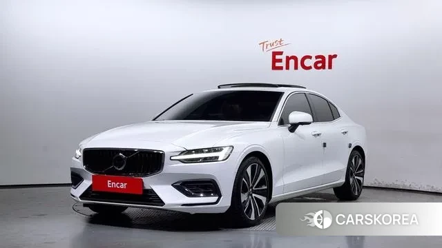 Volvo S60 3rd generation 2023 Белый из Кореи