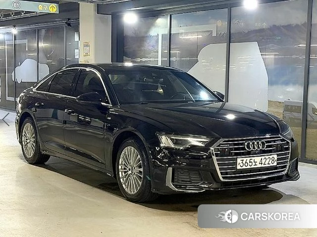 Audi A6 (C8) 2019 Черный из Кореи