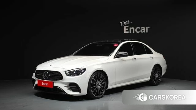 Mercedes-Benz E-Class W213 2023 Белый из Кореи
