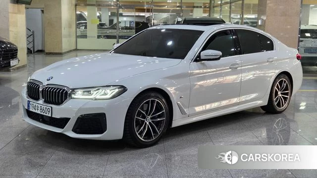 BMW 5 Series (G30) 2023 Белый из Кореи