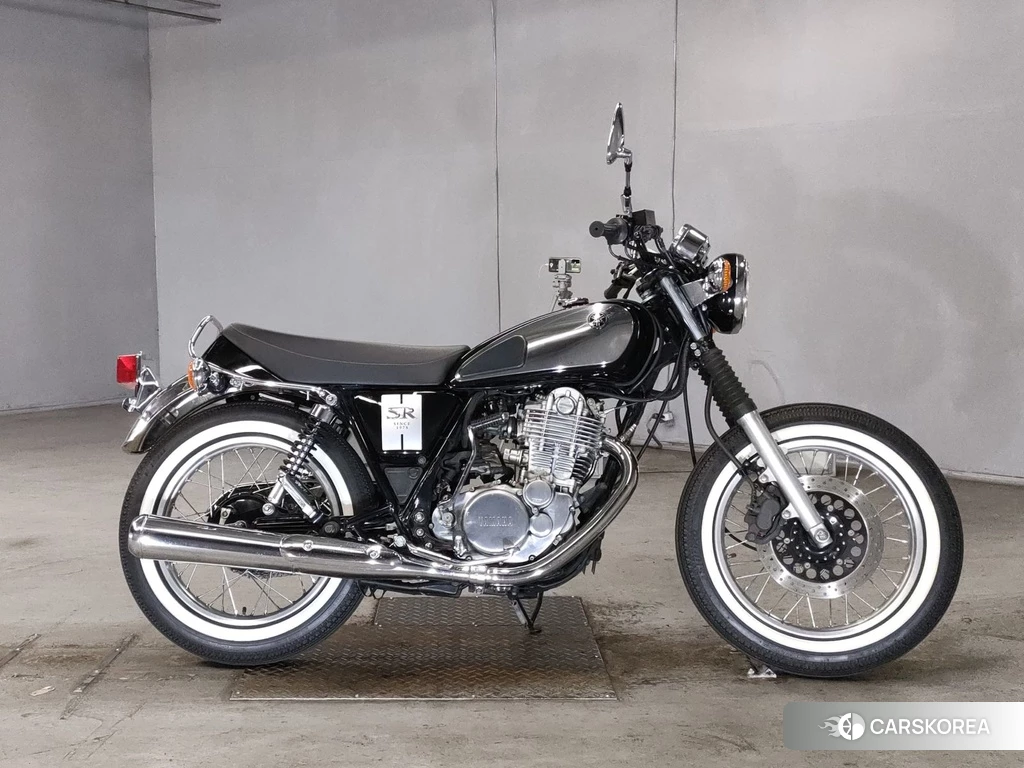 Проданный Yamaha SR 400 2020 из Японии