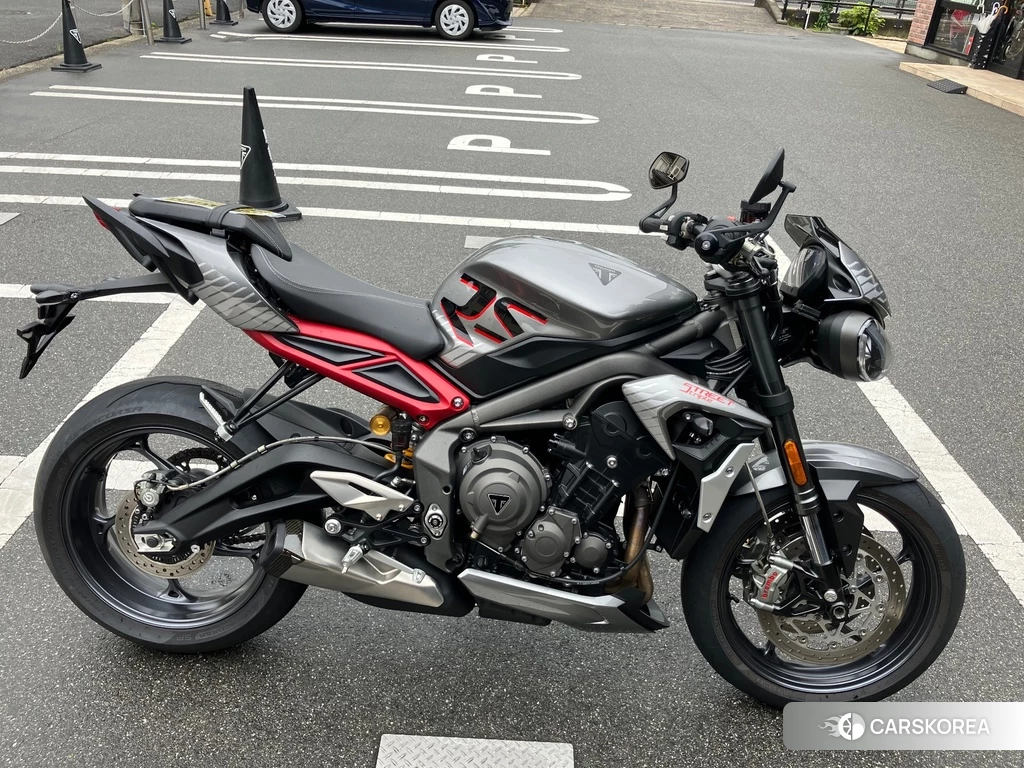 Проданный Triumph STREET TRIPLE 765 RS 2022 из Японии