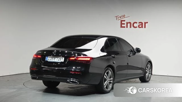 Mercedes-Benz E-Class W213 2023 Черный из Кореи
