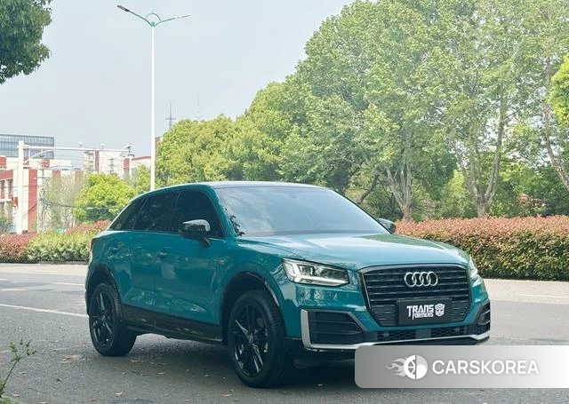 Audi Q2L 2019 Синий из Китая