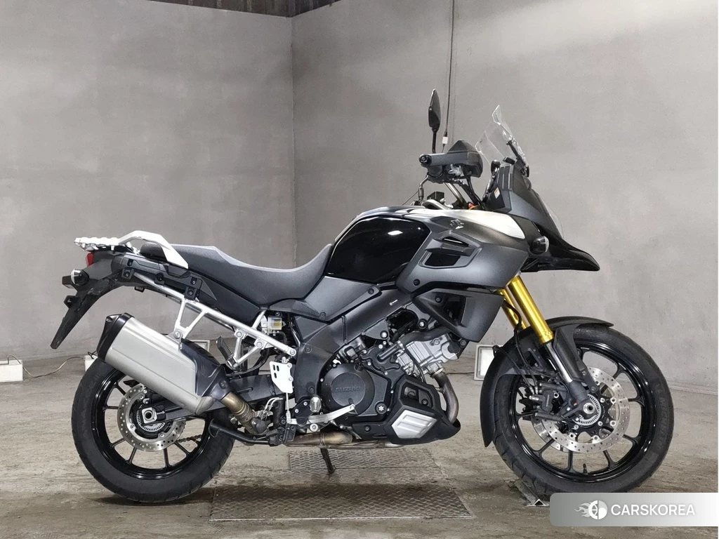 Проданный Suzuki V-STROM DL1000 2016 из Японии