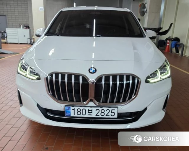 BMW 2 Series Active Tourer (U06) 2025 Белый из Кореи