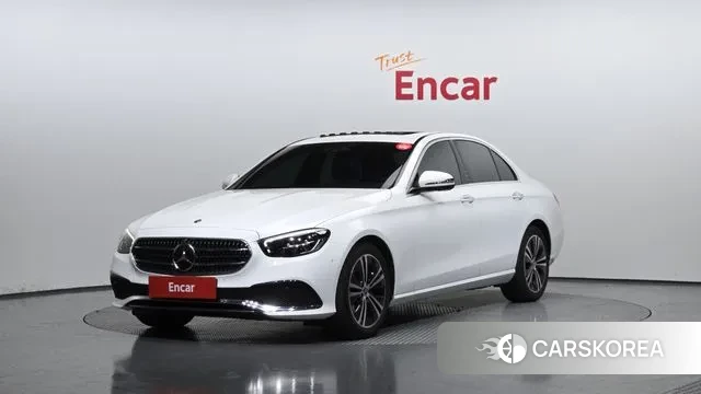 Mercedes-Benz E-Class W213 2021 Белый из Кореи