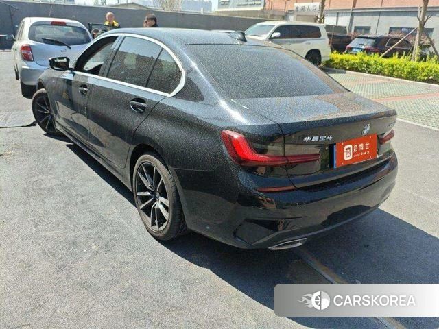 BMW 3 series 2022 Черный из Китая