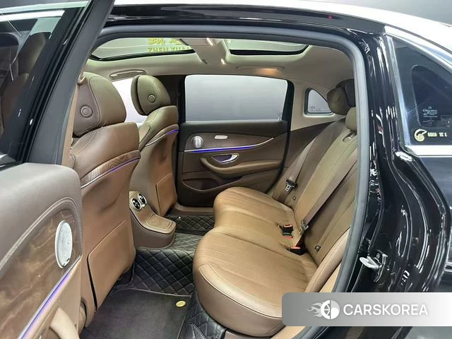 Mercedes-Benz E-class 2021 Черный из Китая