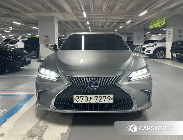 Lexus ES300h 7th generation 2020 Серый из Кореи