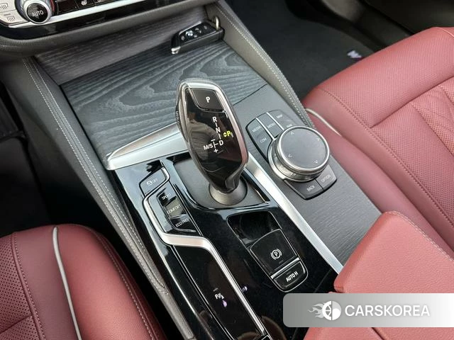 BMW 5 series 2022 Белый из Китая