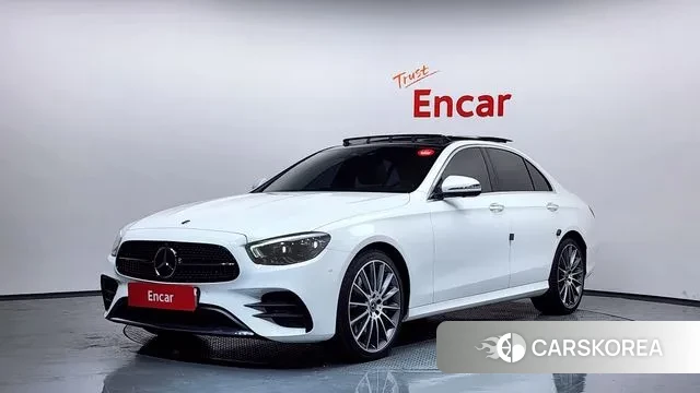 Mercedes-Benz E-Class W213 2021 Белый из Кореи