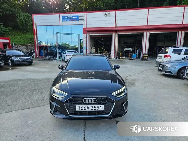 Audi A4 (B9) 2021 Черный из Кореи