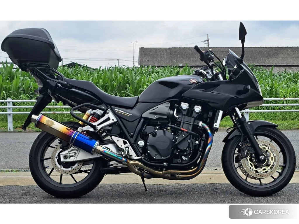 Проданный Honda CB1300SF BOLDOR ABS 2016 из Японии
