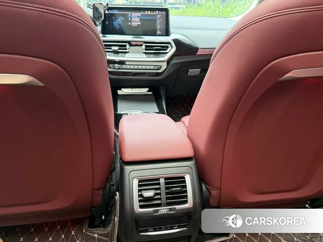 BMW iX3 2024 Черный из Китая