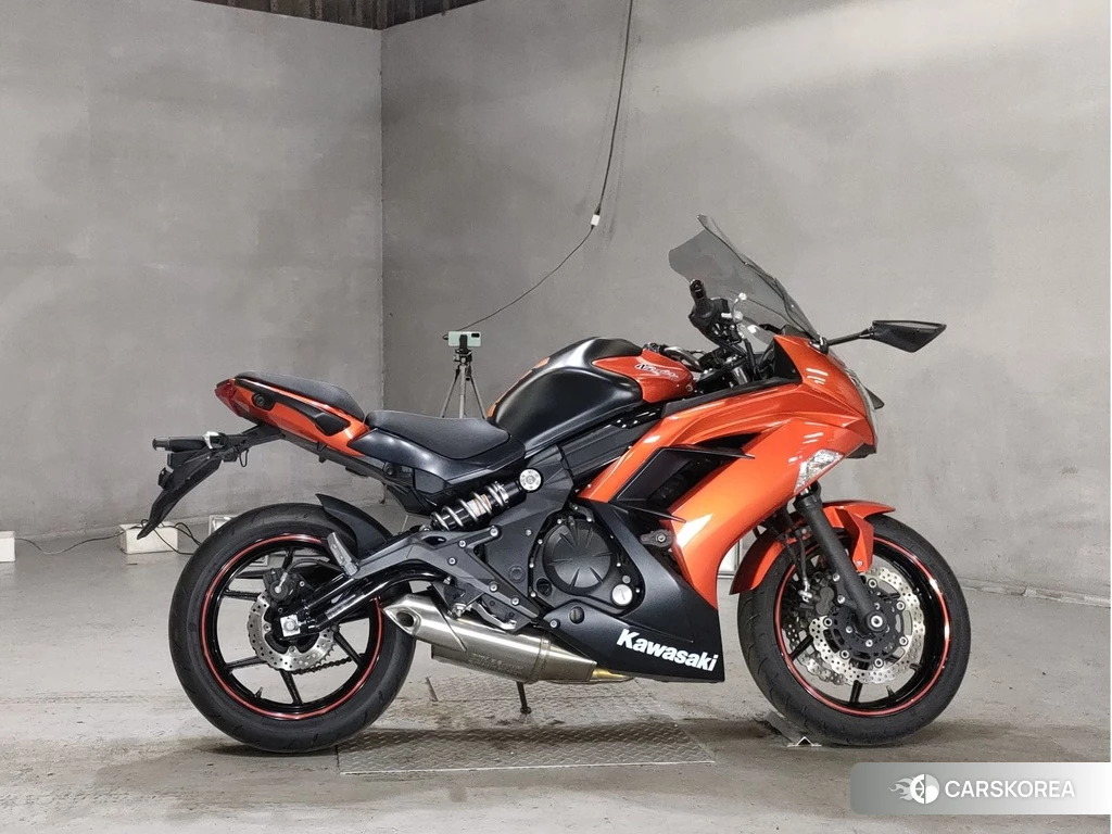 Проданный Kawasaki NINJA 650 2013 из Японии
