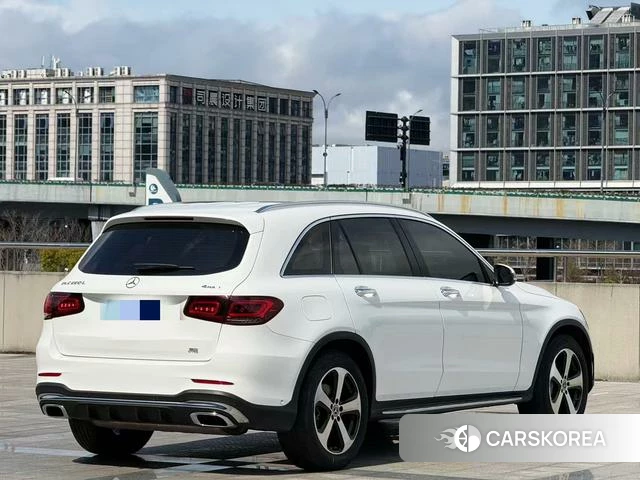 Mercedes-Benz GLC 2022 Белый из Китая