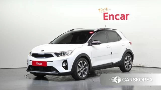 Kia Stonic 2018 Белый из Кореи